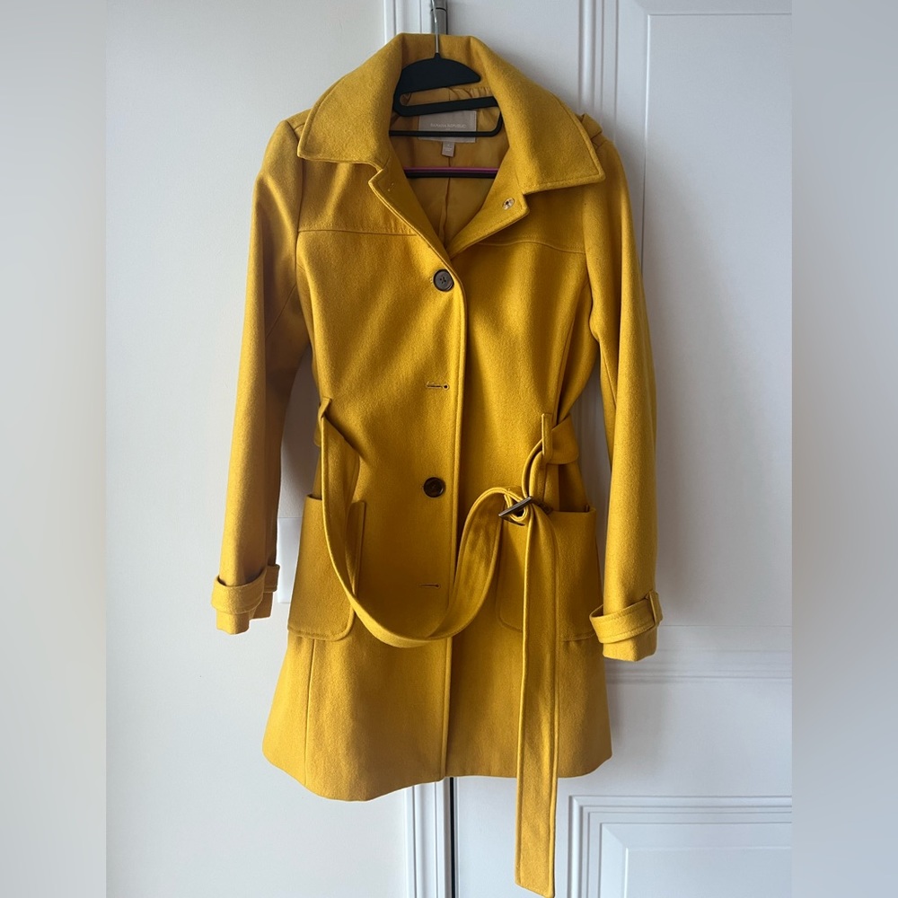 Banana Republic wool blend peacoat